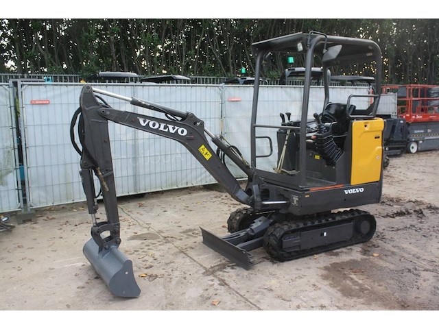 Minigraver volvo ec15e diesel 12kw 2019 - afbeelding 1 van  1