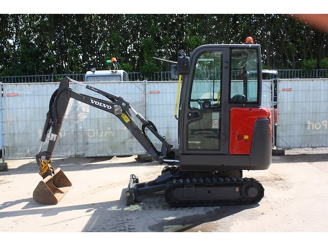 Minigraver volvo ec18d diesel 12kw 2018 - afbeelding 1 van  1
