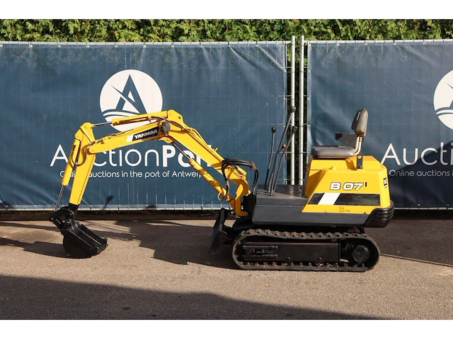 Minigraver yanmar b07-1 diesel 5.5kw - afbeelding 1 van  1