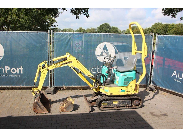 Minigraver yanmar sv08-1s 7.7kw 2011 - afbeelding 1 van  1