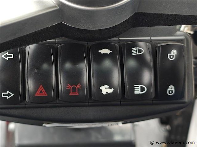 Minishovel - 2026 - pantherw25 advanced met kubota 4 cyl - afbeelding 10 van  37