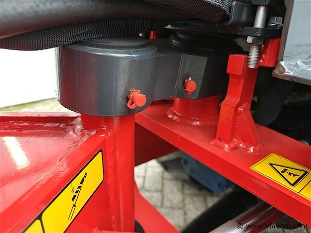 Minishovel - 2026 - pantherw25 advanced met kubota 4 cyl - afbeelding 29 van  37