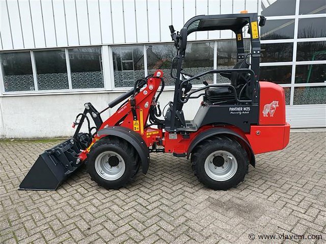 Minishovel - 2026 - pantherw25 advanced met kubota 4 cyl - afbeelding 2 van  37