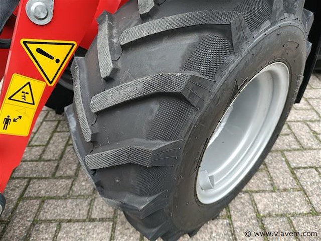 Minishovel - 2026 - pantherw25 advanced met kubota 4 cyl - afbeelding 3 van  37