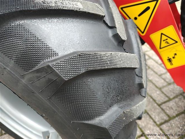 Minishovel - 2026 - pantherw25 advanced met kubota 4 cyl - afbeelding 35 van  37