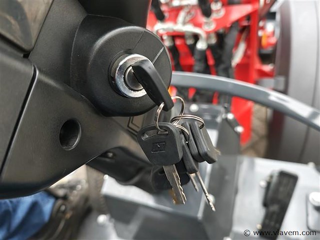 Minishovel - 2026 - pantherw25 advanced met kubota 4 cyl - afbeelding 6 van  37