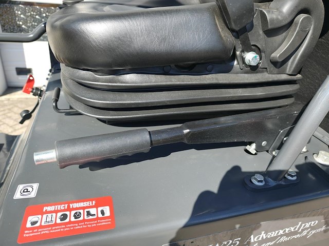 Minishovel - w25 advanced met kubota 4 cil en rexroth hydrauliek - afbeelding 14 van  41