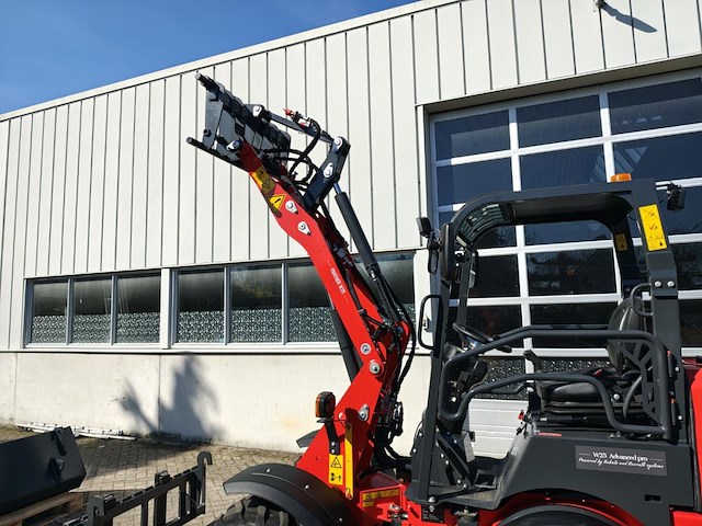 Minishovel - w25 advanced met kubota 4 cil en rexroth hydrauliek - afbeelding 32 van  41