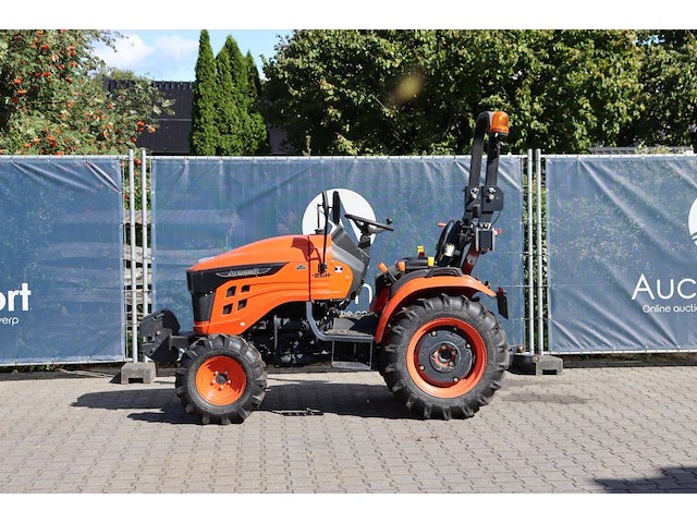 Minitractor avenger 26 hst diesel 26pk 2023 - afbeelding 1 van  1