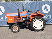Minitractor hinomoto e182 diesel 18pk - afbeelding 1 van  1