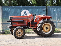 Minitractor hinomoto e2604 diesel 26pk - afbeelding 1 van  1