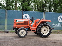 Minitractor hinomoto n249 diesel 25pk - afbeelding 1 van  1
