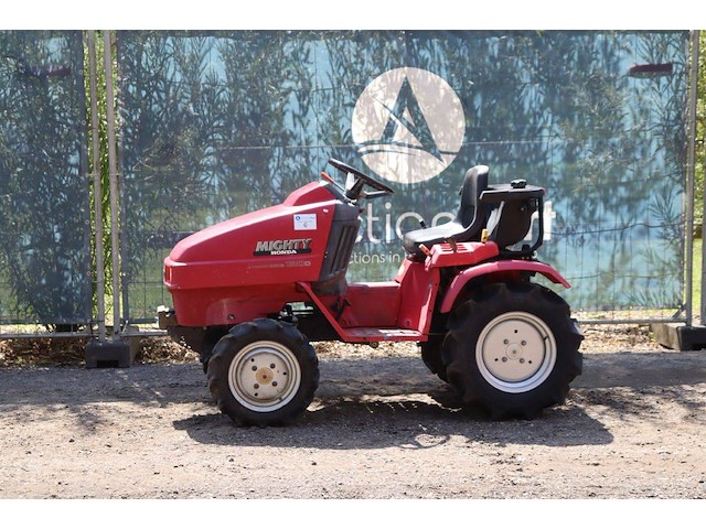 Minitractor honda rt130d diesel 14pk - afbeelding 1 van  1