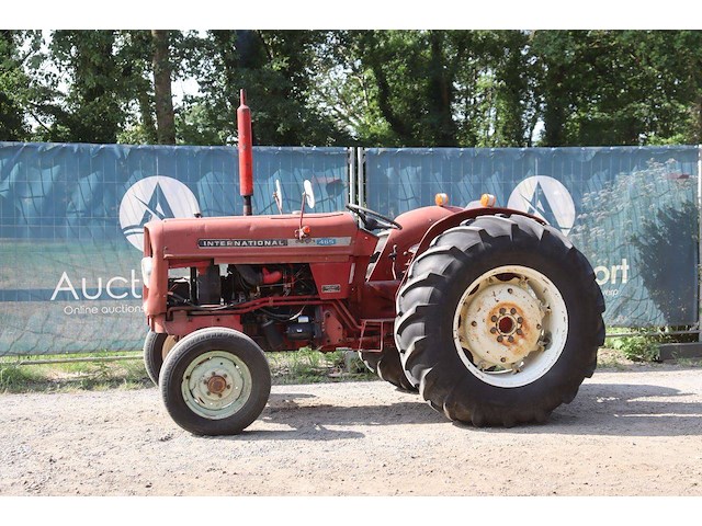 Minitractor international harvester 465 diesel - afbeelding 1 van  1