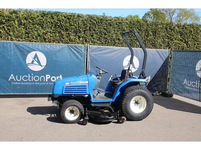 Minitractor iseki 325 hst diesel 24pk met middenmaaidek - afbeelding 1 van  1