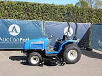 Minitractor iseki 325 hst diesel 24pk met middenmaaidek