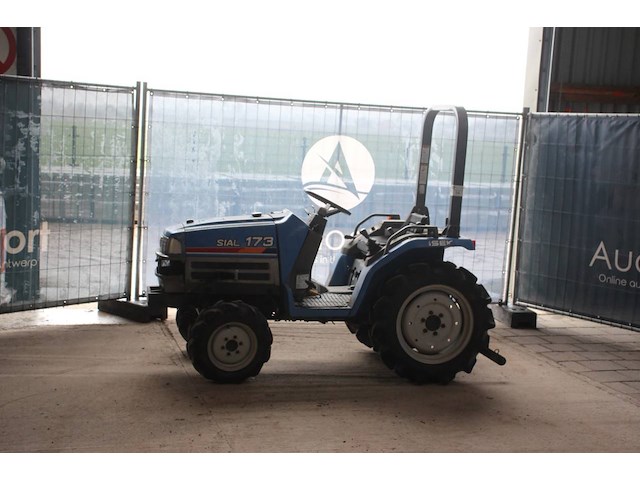 Minitractor iseki sial 173 diesel 17pk - afbeelding 1 van  1