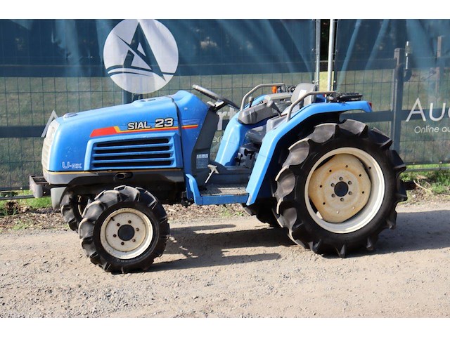 Minitractor iseki sial 23 diesel 23pk - afbeelding 1 van  1