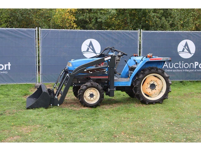 Minitractor iseki ta207f diesel 20pk met voorlader - afbeelding 1 van  1
