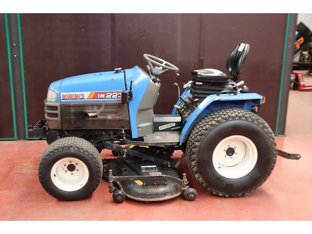 Minitractor iseki tm223fh diesel 22.5pk met maaier - afbeelding 1 van  1