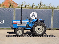 Minitractor iseki tu2101 diesel 21pk refit - afbeelding 1 van  1