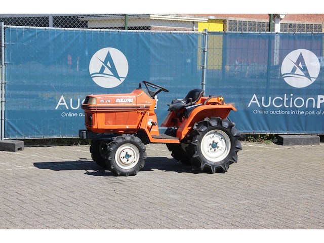 Minitractor kubota b1-14 diesel 14pk - afbeelding 1 van  1