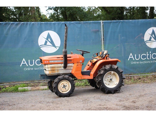 Minitractor kubota b1400dt diesel 14pk - afbeelding 1 van  1
