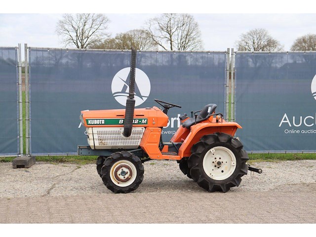 Minitractor kubota b1402-m diesel 14pk - afbeelding 1 van  1