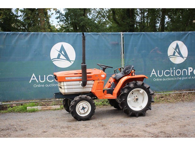 Minitractor kubota b1500dt diesel 15pk - afbeelding 1 van  1