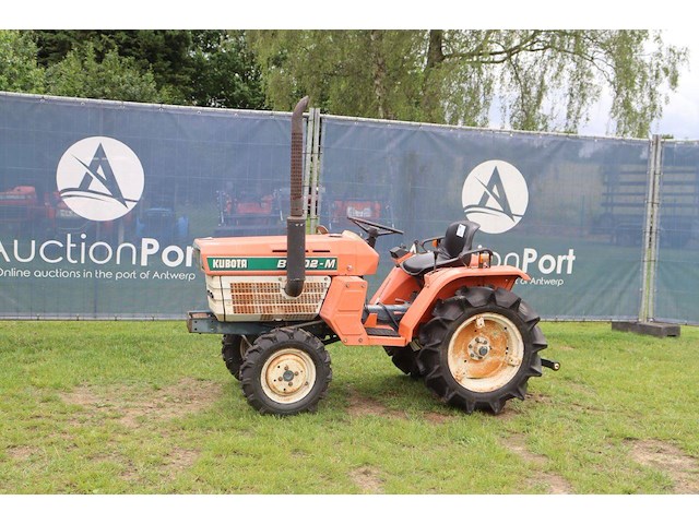 Minitractor kubota b1502-m diesel 15pk - afbeelding 1 van  1