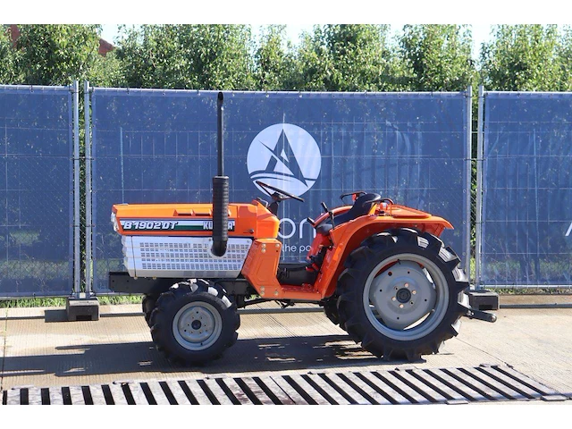 Minitractor kubota b1902dt diesel 19pk - afbeelding 1 van  1