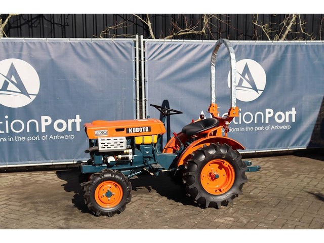 Minitractor kubota b5000 diesel 9pk - afbeelding 1 van  1