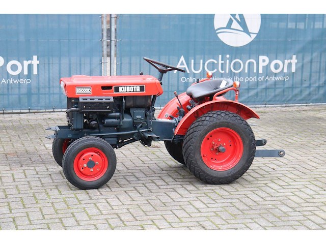 Minitractor kubota b5000d diesel 9pk - afbeelding 1 van  1