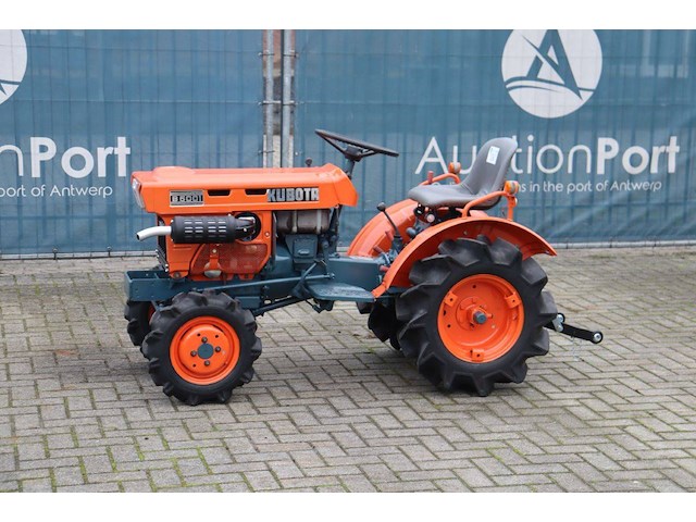 Minitractor kubota b5001 diesel 9.5pk - afbeelding 1 van  1
