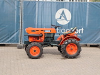 Minitractor kubota b6001 diesel 12pk - afbeelding 1 van  1