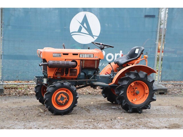 Minitractor kubota b6001 diesel - afbeelding 1 van  1
