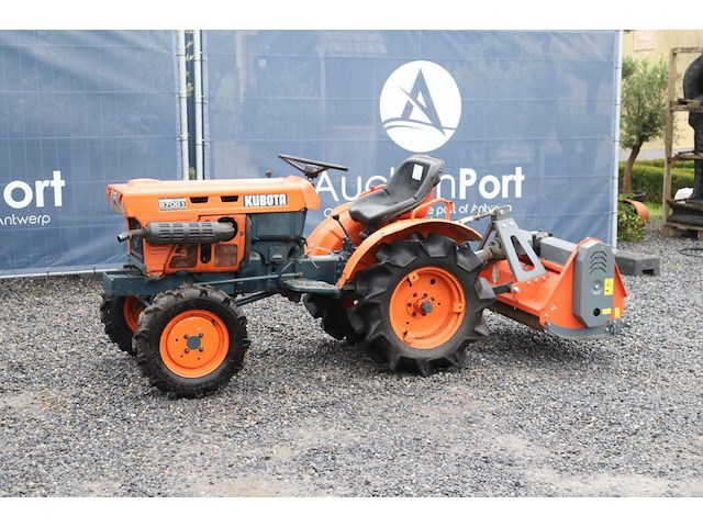 Minitractor kubota b7001 diesel 14pk met grondfrees - afbeelding 1 van  1