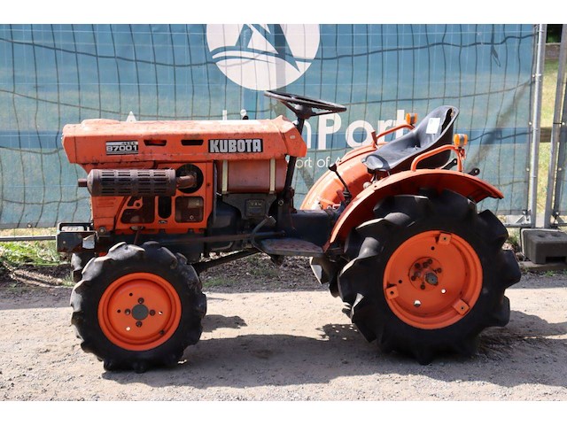 Minitractor kubota b7001 diesel 14pk - afbeelding 1 van  1