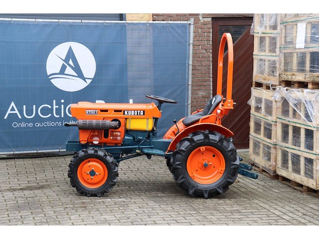 Minitractor kubota b7001 diesel 14pk - afbeelding 1 van  1