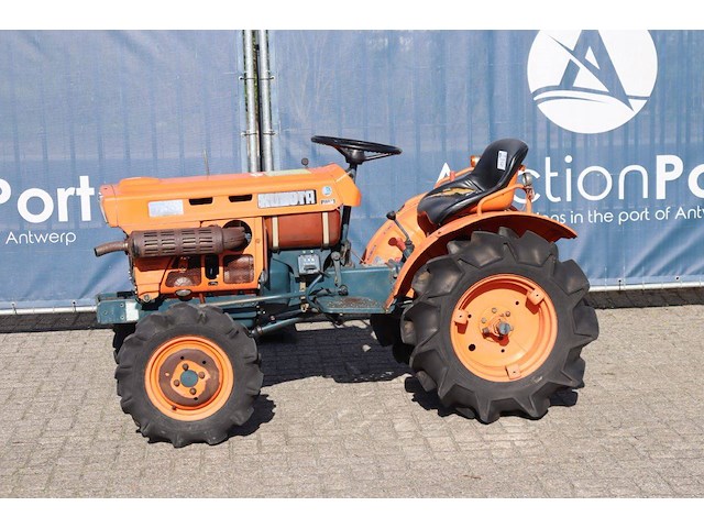 Minitractor kubota b7001 diesel 14pk - afbeelding 1 van  1