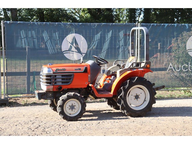 Minitractor kubota gb16 diesel 16pk - afbeelding 1 van  1