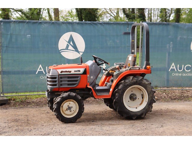 Minitractor kubota granbia-boy gb15 diesel 15pk - afbeelding 1 van  1