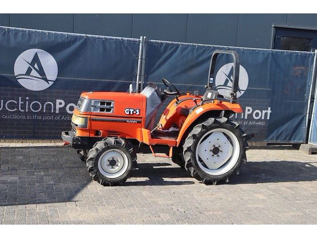 Minitractor kubota gt-3 diesel 21pk - afbeelding 1 van  1