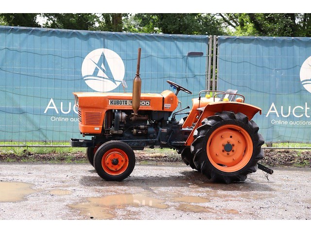 Minitractor kubota l2000 diesel 20pk - afbeelding 1 van  1