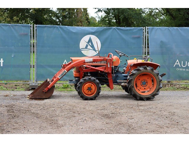 Minitractor kubota l2000dt diesel 20pk met voorlader - afbeelding 1 van  1