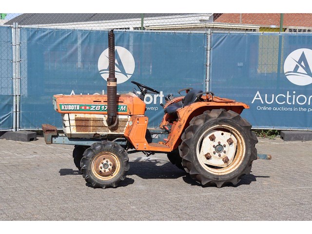 Minitractor kubota zb1702-m diesel 17pk - afbeelding 1 van  1