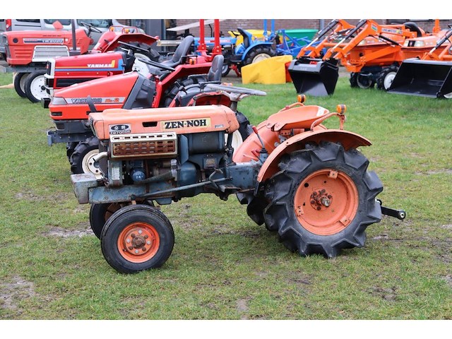 Minitractor kubota zb7000e diesel 13pk - afbeelding 1 van  1