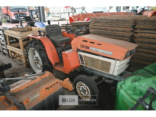 Minitractor kubota - afbeelding 1 van  11