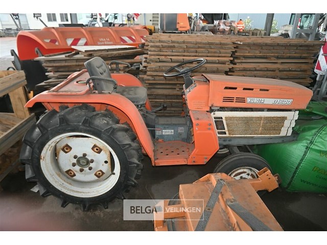 Minitractor kubota - afbeelding 4 van  11