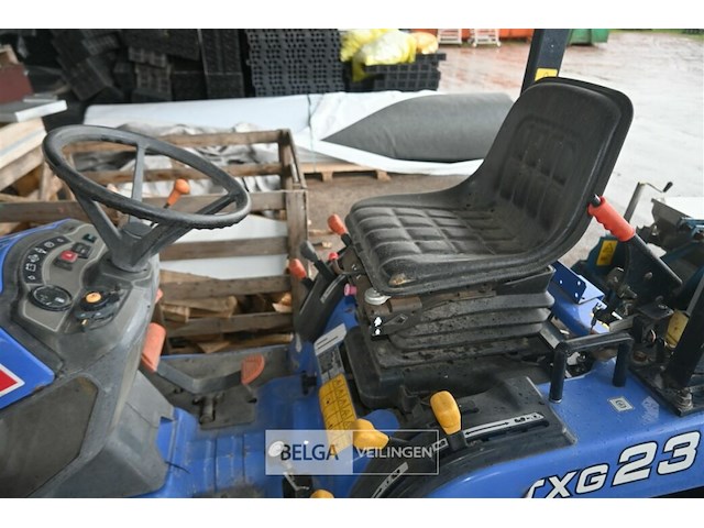 Minitractor met maaidek - afbeelding 2 van  11